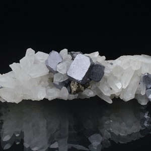 Galena and Chalcopyrite on Quartz