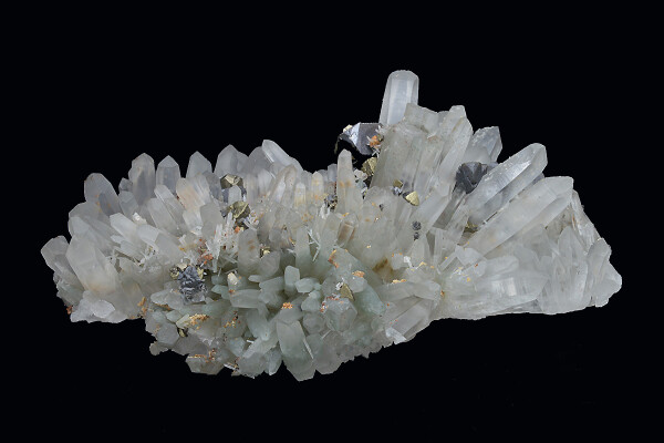 Cleiophane on Quartz, Chalcopyrite, Calcite