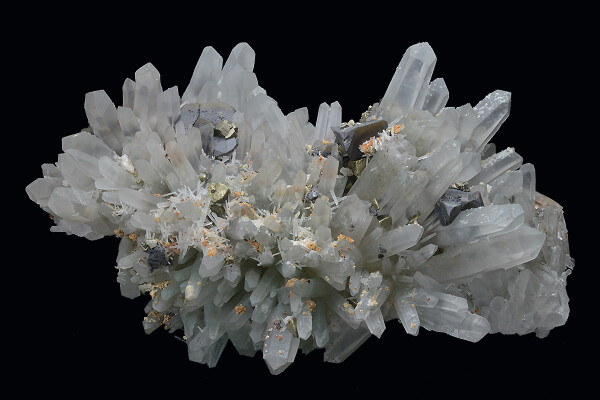 Cleiophane on Quartz, Chalcopyrite, Calcite