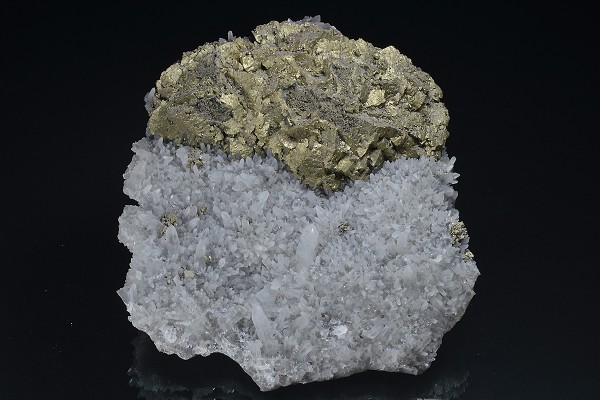 Chalcopyrite on Quartz
