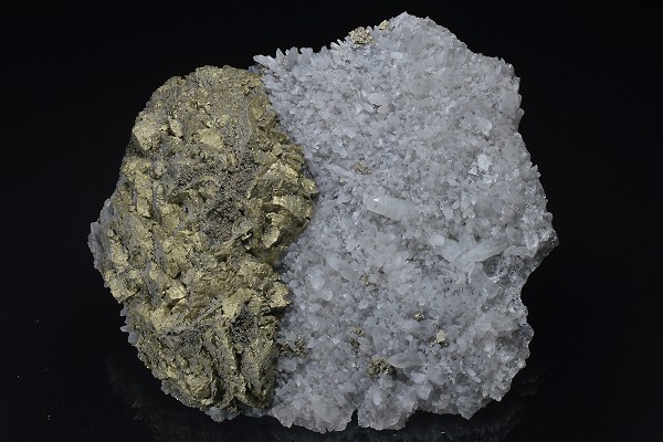 Chalcopyrite on Quartz