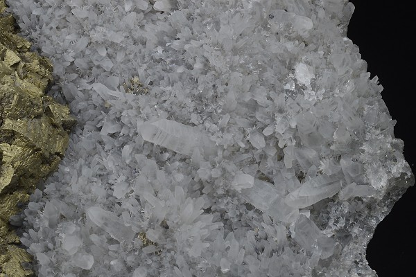 Chalcopyrite on Quartz