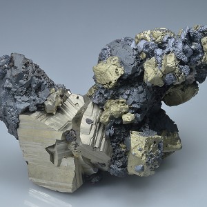 Pyrite, Chalcopyrite, skeletal Galena, Sphalerite - floater