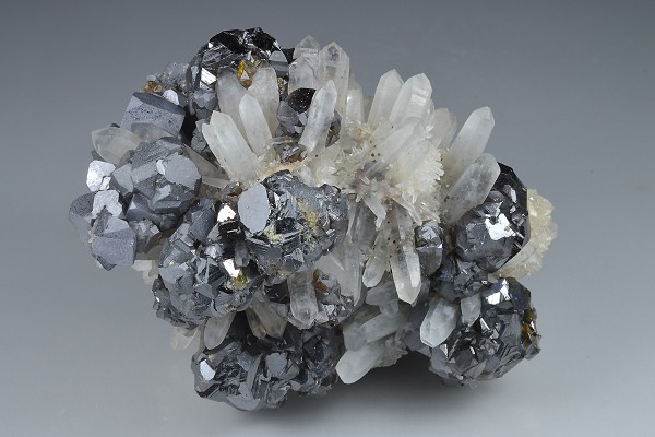 Cleiophane on Quartz, Galena