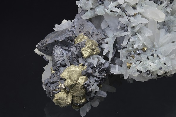 Quartz, Chalcopyrite, Sphalerite