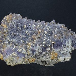 Quartz var.Amethyst, Chalcopyrite