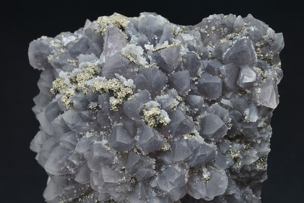 Quartz var.Amethyst, Chalcopyrite