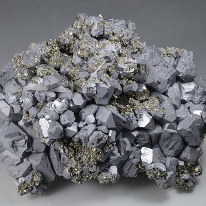 Twinned and truncated Galena, Pyrite, Quartz