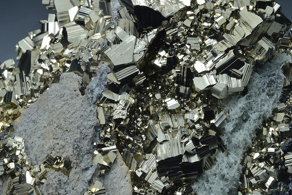 Pyrite, Sphalerite, Quartz, Chalcopyrite