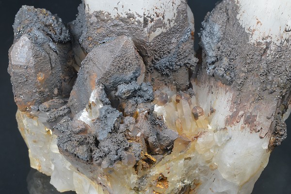 Siderite on Quartz