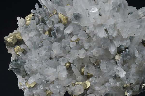 Chalcopyrite on Quartz, Calcite