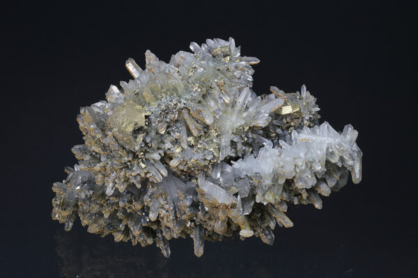 Quartz, Chalcopyrite, Rhodochrosite - floater