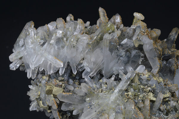 Quartz, Chalcopyrite, Rhodochrosite - floater