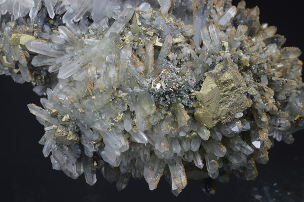 Quartz, Chalcopyrite, Rhodochrosite - floater