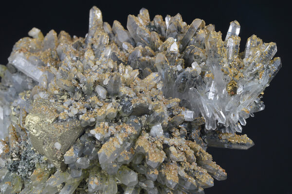 Quartz, Chalcopyrite, Rhodochrosite - floater