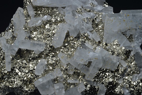 Baryte, Pyrite