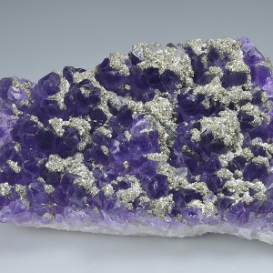 Quartz var.Amethyst, Pyrite