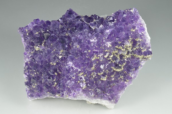 Quartz var.Amethyst, Pyrite