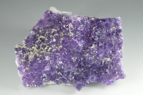 Quartz var.Amethyst, Pyrite