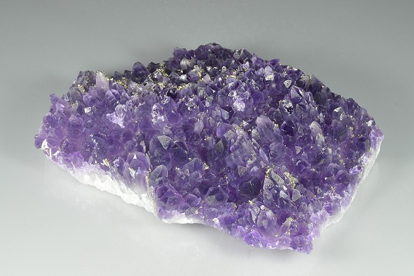 Quartz var.Amethyst, Pyrite