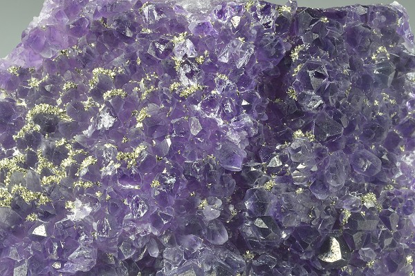 Quartz var.Amethyst, Pyrite