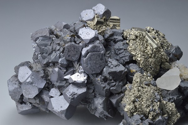 Galena, Sphalerite, Pyrite, Chalcopyrite, Quartz