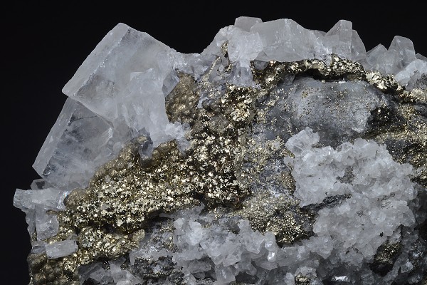 Baryte, Pyrite, Calcite