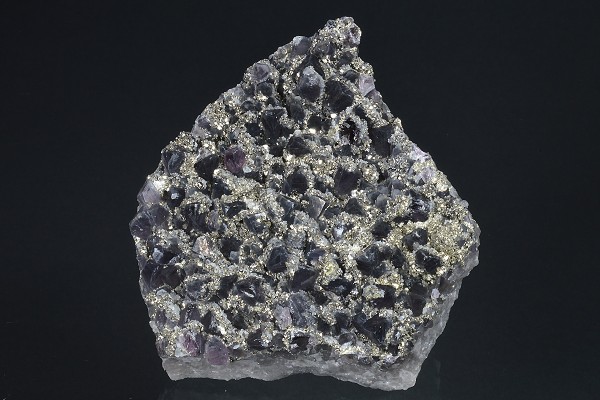 Quartz var.Amethyst, Pyrite
