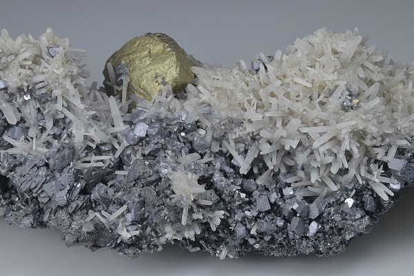 Chalcopyrite on Quartz, Sphalerite, Galena