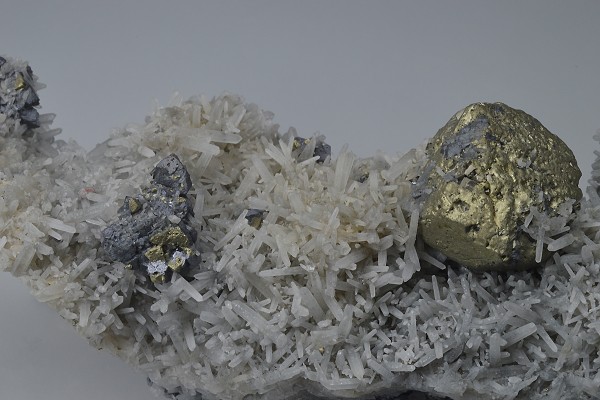 Chalcopyrite on Quartz, Sphalerite, Galena