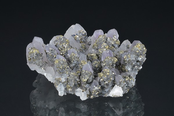 Quartz var.Amethyst, Chalcopyrite