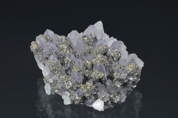 Quartz var.Amethyst, Chalcopyrite