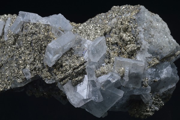 Baryte, Pyrite