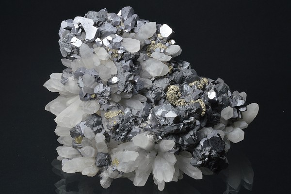 gem Sphalerite var.Cleiophane, Quartz, Chalcopyrite, Galena, Pyrite