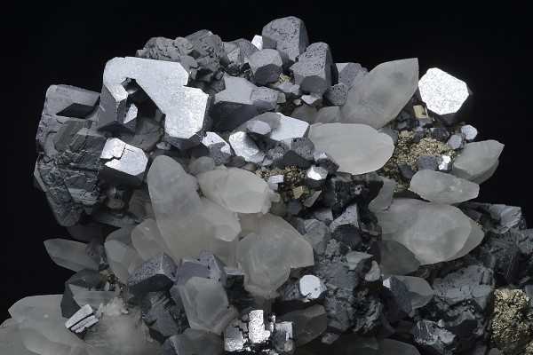 gem Sphalerite var.Cleiophane, Quartz, Chalcopyrite, Galena, Pyrite