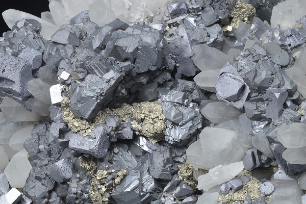 gem Sphalerite var.Cleiophane, Quartz, Chalcopyrite, Galena, Pyrite
