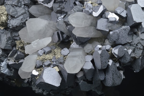 gem Sphalerite var.Cleiophane, Quartz, Chalcopyrite, Galena, Pyrite