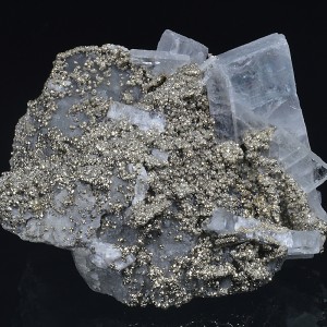 Baryte, Pyrite - floater