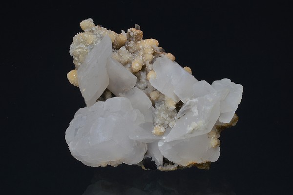 two generations Calcite on Quartz
