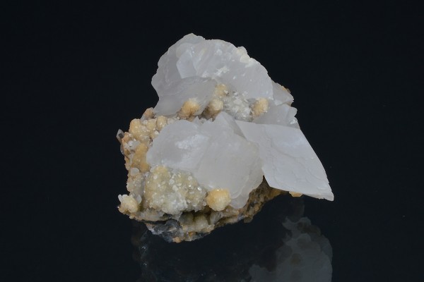 two generations Calcite on Quartz