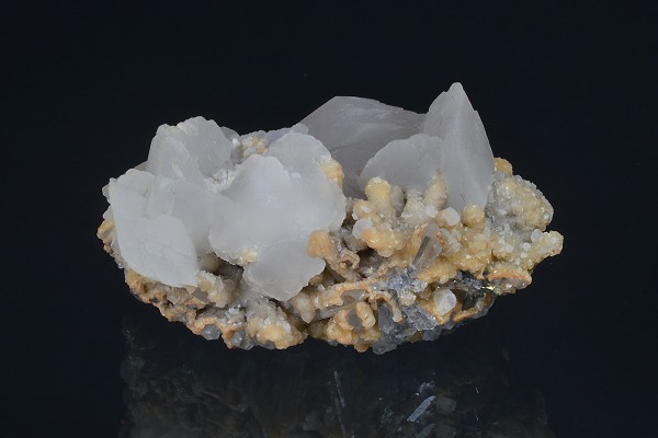 two generations Calcite on Quartz