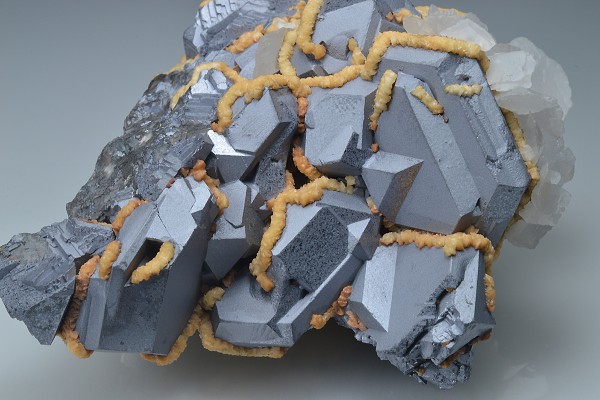 spinel law twin Galena, Calcite