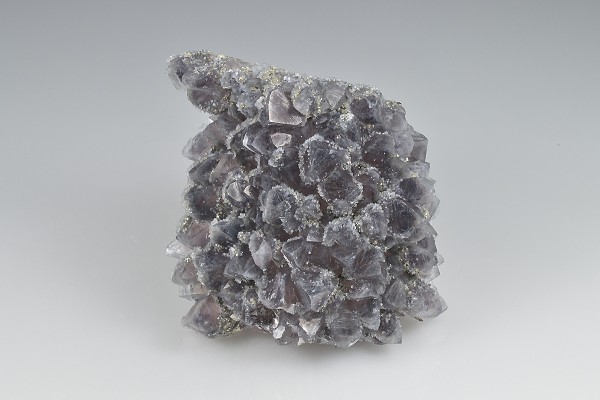 Quartz var.Amethyst, Chalcopyrite