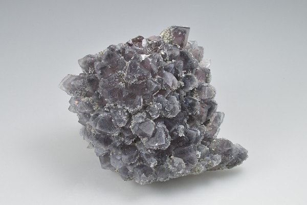 Quartz var.Amethyst, Chalcopyrite