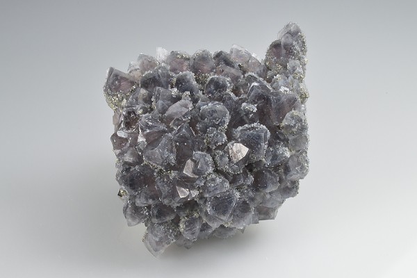 Quartz var.Amethyst, Chalcopyrite