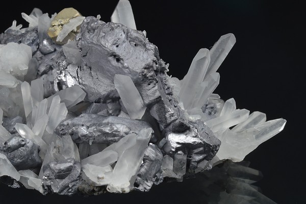spinel law twin Galena, Quartz, Pyrite