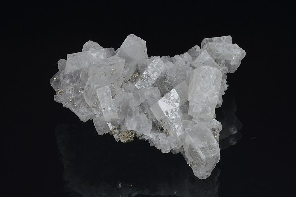 Baryte, Pyrite - floater