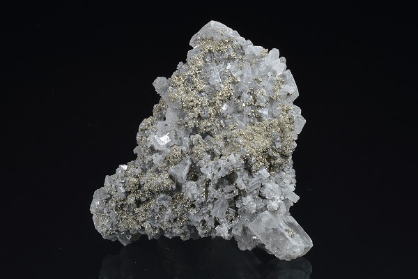 Baryte, Pyrite - floater