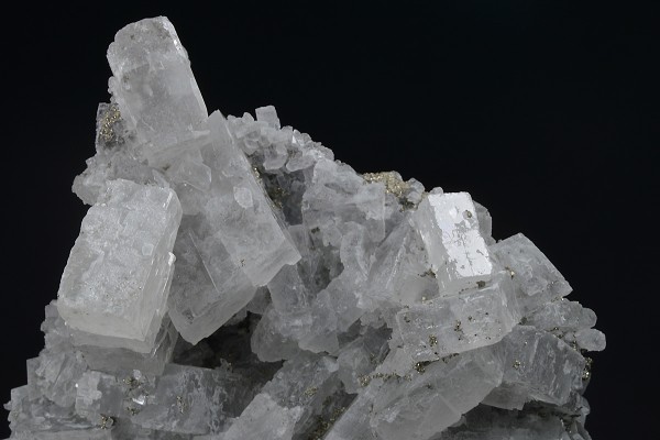 Baryte, Pyrite - floater