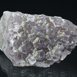 Quartz var.Amethyst, Pyrite